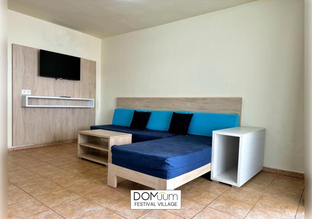 Domuum Holidays - Festival Village Salou Exteriér fotografie